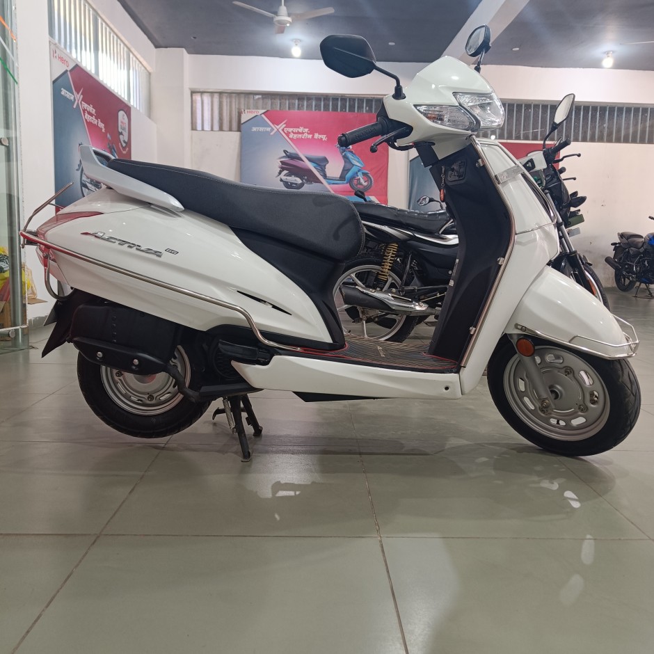 Honda Activa<br>White