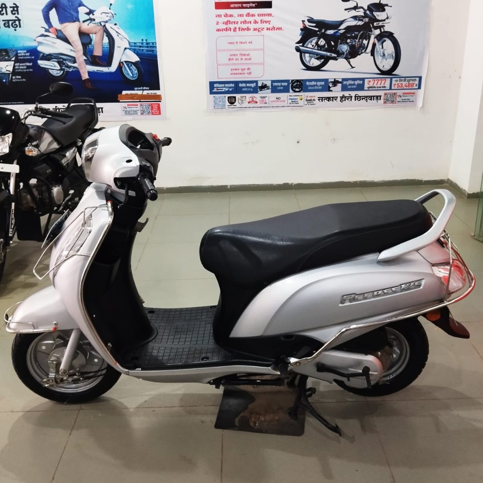 Suzuki Access 125<br>Gray